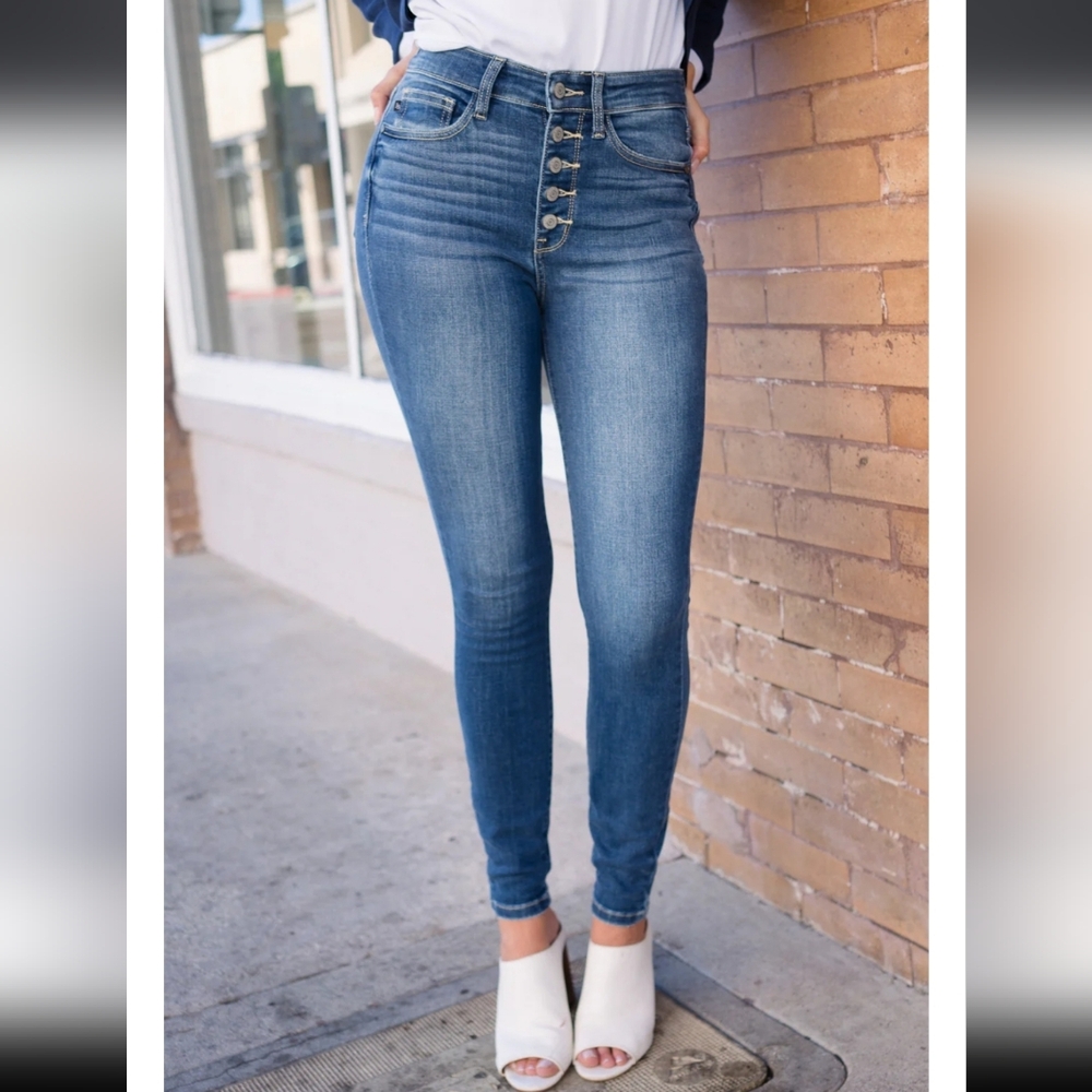 Judy Blue Rose Classic Button Fly Skinny Jeans. Size 7/28 (M5)